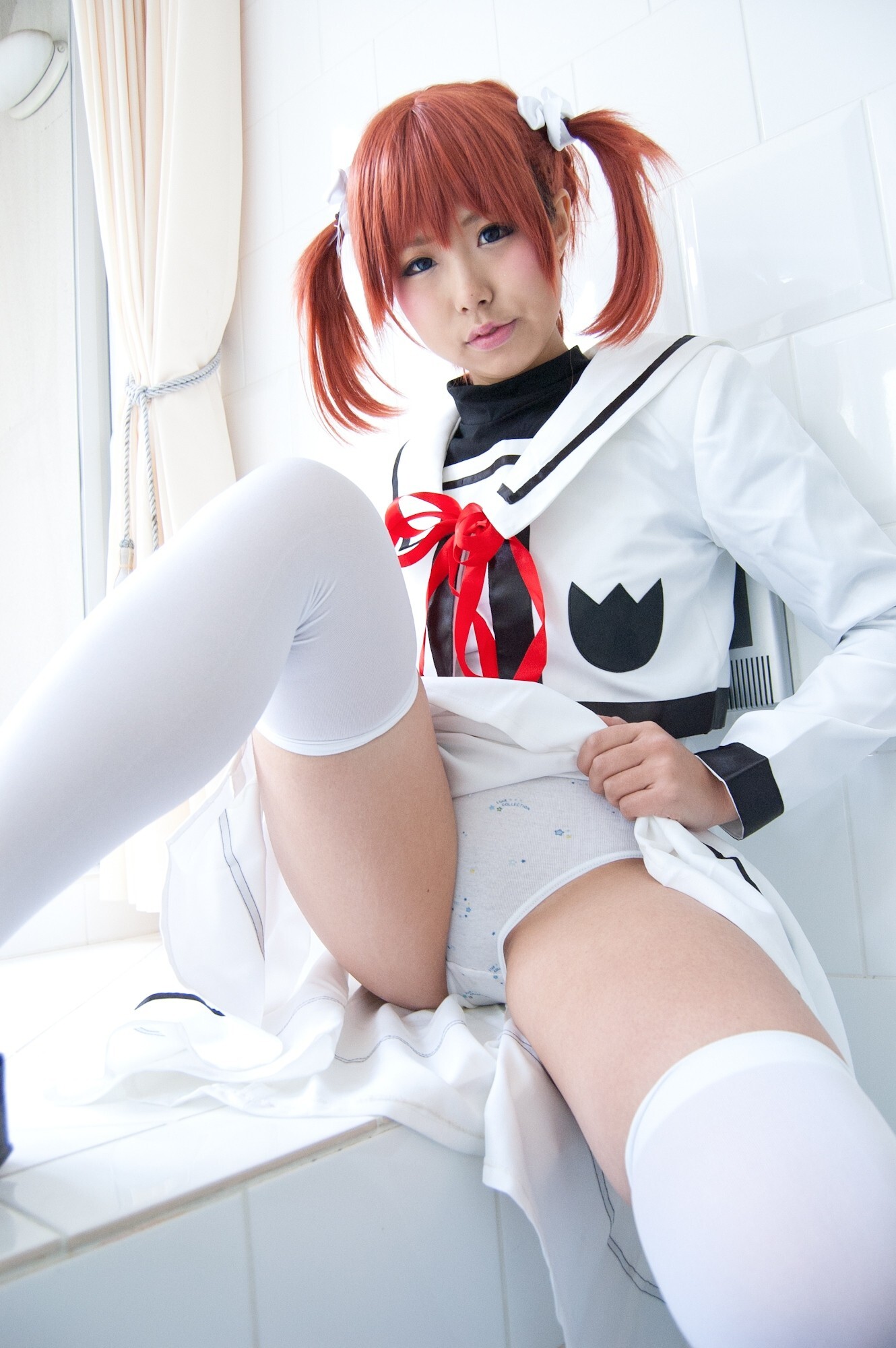 [Cosplay]  Hot Maho Shojo Lyrical Nanoha 1